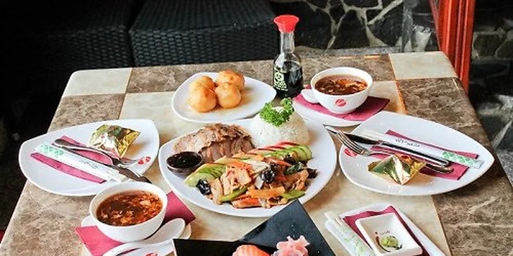 Ázijské menu pre dvoch alebo sushi set v Avione