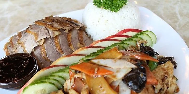 Ázijské menu pre dvoch alebo sushi set v Avione