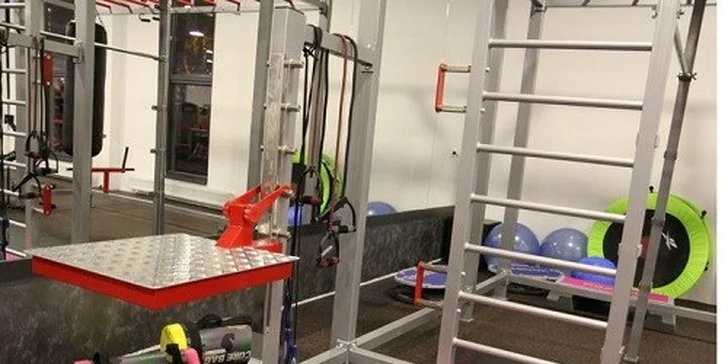 Časovo neobmedzený vstup do moderne vybaveného ROYAL FITNESS