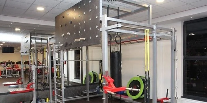 Časovo neobmedzený vstup do moderne vybaveného ROYAL FITNESS