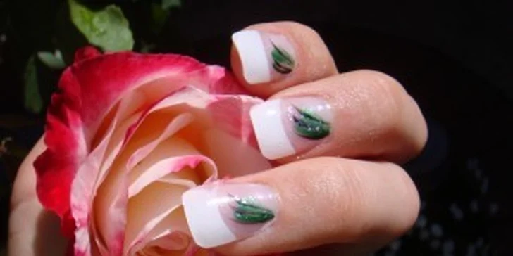 Už od 5,50 eur za krásne, zdravé a upravené nechty. Klasická alebo japonská manikúra či ošetrenie s BioGélom v NAIL BAR Eurovea Galleria so zľavou 50 %!