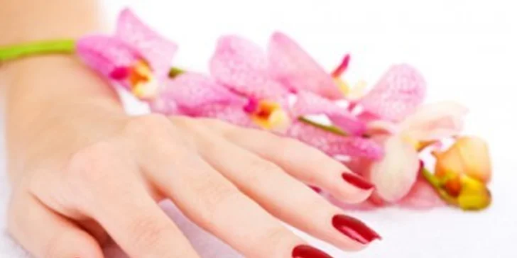 Už od 5,50 eur za krásne, zdravé a upravené nechty. Klasická alebo japonská manikúra či ošetrenie s BioGélom v NAIL BAR Eurovea Galleria so zľavou 50 %!