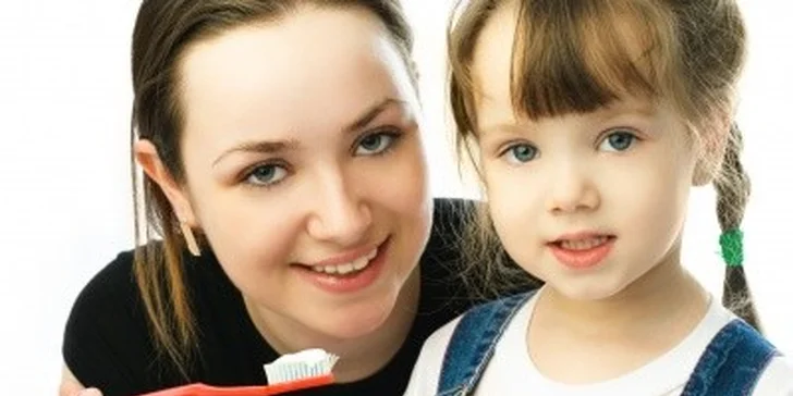 Profesionálna dentálna hygiena a bielenie zubov lampou Zoom!