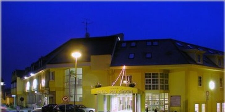 129 eur za 3-dňový wellness pobyt pre DVOCH priamo pod Bojnickým zámkom v Hoteli pod ZÁMKOM****. Romantika a jedinečné zážitky po celý rok. Platnosť kupónu až do 20.12.2012!