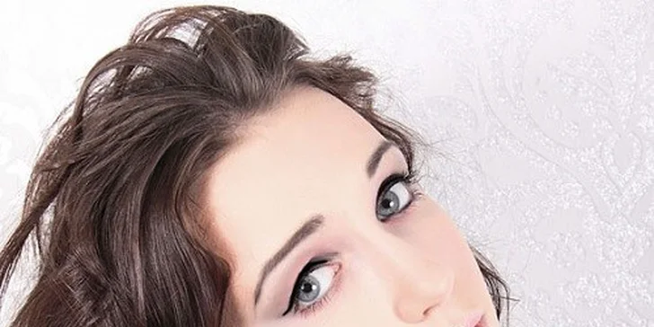 Profesionálne fotografie s dokonalým makeupom a stylingom