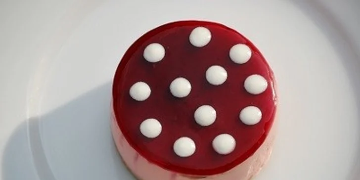 Domáce dezerty v Simo Pastry v centre mesta 