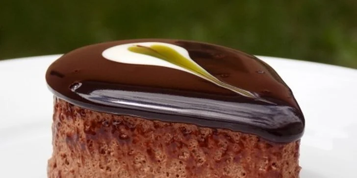 Domáce dezerty v Simo Pastry v centre mesta 