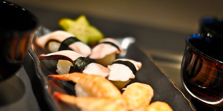 Sushi set (24 kúskov) pre 2 osoby s polievkou a Wakame šalátom