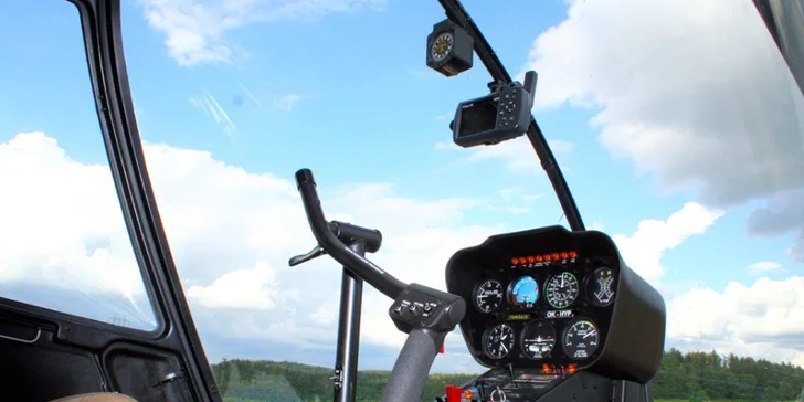 Pilotom vrtuľníka na skúšku. Skvelý darček na Vianoce