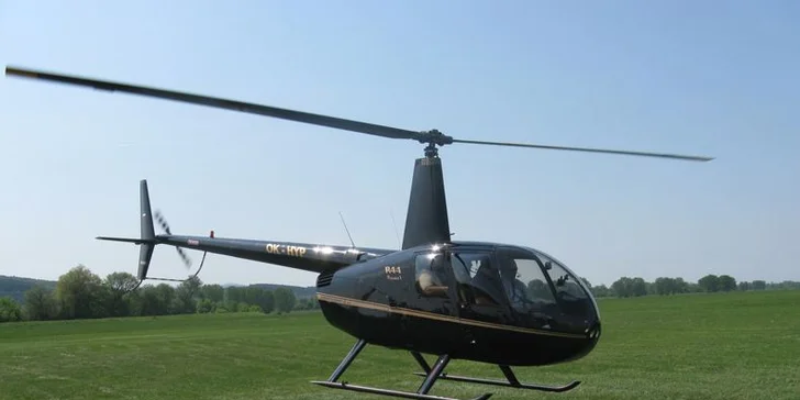 Pilotom vrtuľníka na skúšku. Skvelý darček na Vianoce