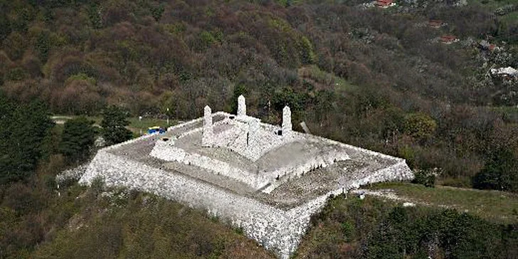 Vzrušujúci zážitkový let s možnosťou pilotovania