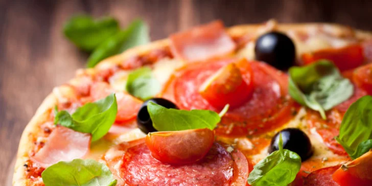Prázdninová chrumkavá talianska pizza z Via Roma