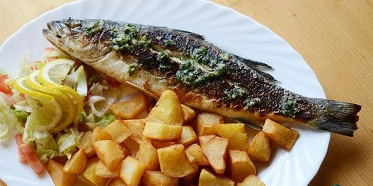 Grilovaná pražma a morský vlk alebo rebierka pre 2 osoby