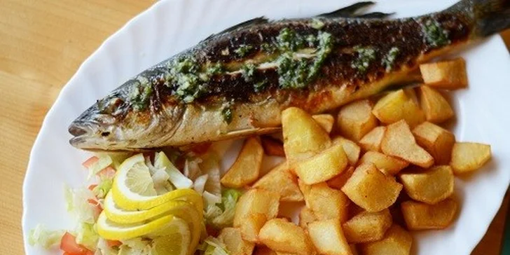 Grilovaná pražma a morský vlk alebo rebierka pre 2 osoby