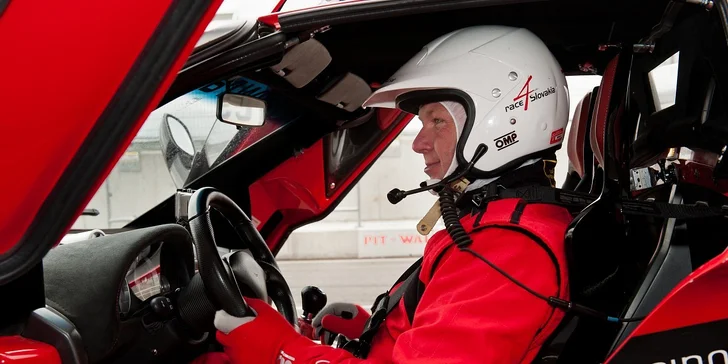 Pretekárska jazda na automobile K-1 Attack