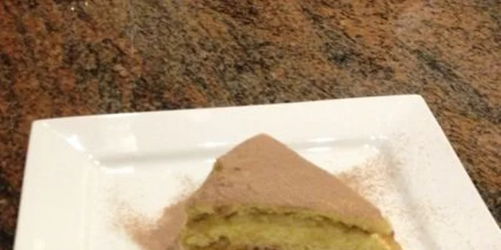 Kvalitná talianska káva GI CAFFE' alebo horúca čokoláda či skvelý čaj s medom a k tomu tiramisu