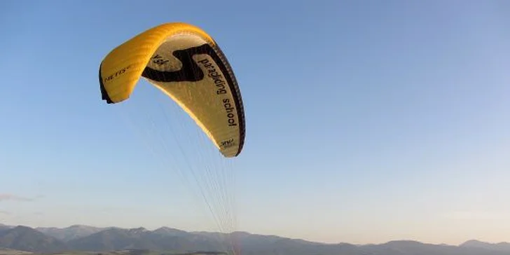 Tandemový alebo tandemovo-termický let na motorovom padáku ponad Liptov alebo Tatry