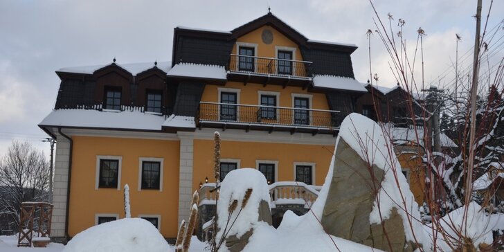 Lyžovačka a jarné prázdniny v Kaštieli Hanus*** pre 2 osoby so zľavou na skipasy v Ski Bachledova Jezersko****