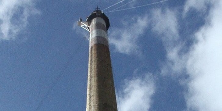 Tandemový zoskok zo 110 metrového komína