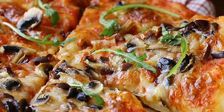 Pizza v Starej Kotolni
