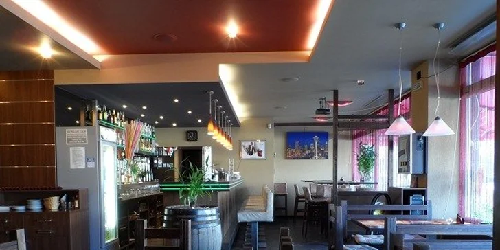 Pizza alebo pivo pri zábave na laserovej strelnici