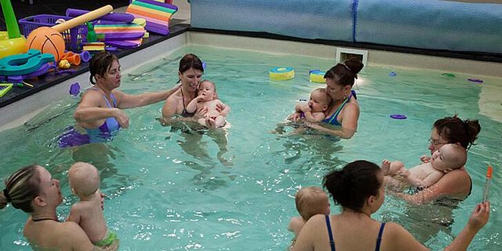 Kurz plávania detí a bábätiek