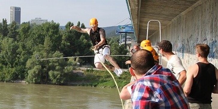 Kyvadlový zoskok z mosta Lafranconi. Adrenalín na maxime