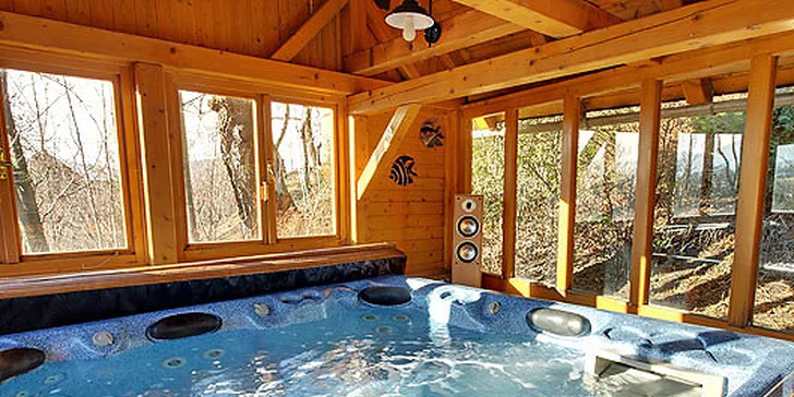Špičkovo vybavené chaty s wellness pre 8-10 osôb