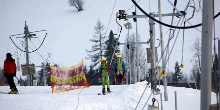 4-hodinový skipas do strediska Strachan ski centrum