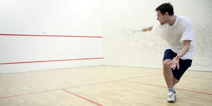 3,40 eur za 60 minút SQUASHU alebo 15 eur za 3 tréningy s profesionálnym trénerom. Podľahnite čaru tohto elegantného športu.