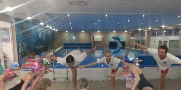 Plavecké kurzy pre deti alebo aqua zumba či aqua fitness