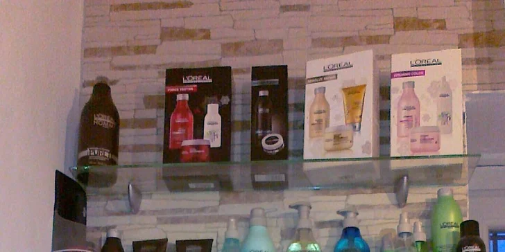 11 eur za profesionálnu rekonštrukčnú kúru Powerdose od L'Oréal Profesionnel. Vyliečte svoje vlasy z lámavosti, krehkosti a nepoddajnosti so zľavou 56%!