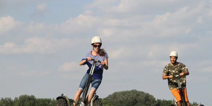 Zábava na skákacích topánkach alebo jazda na offroad segway