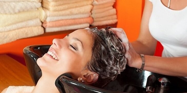 Ošetrenie vlasov s použitím biokozmetiky