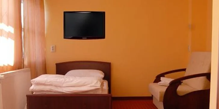 Pobyt pre DVOCH na 1 noc v Boteli Gracia***