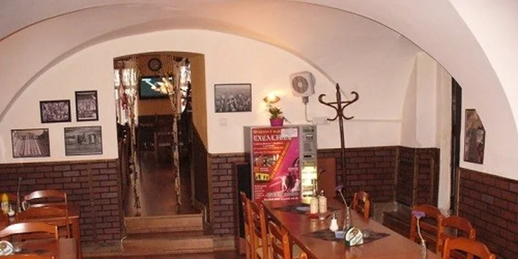 Kilo pečených rebierok s kyslou oblohou