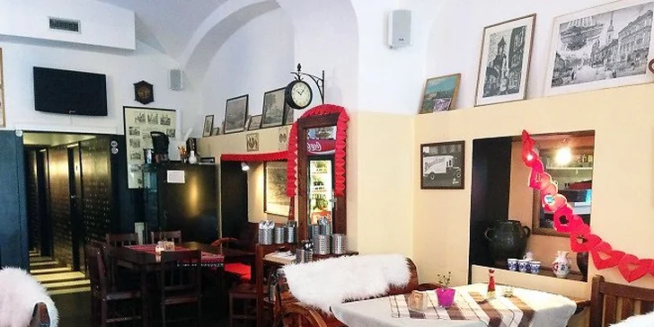 Hovädzí alebo kurací steak s hranolkami