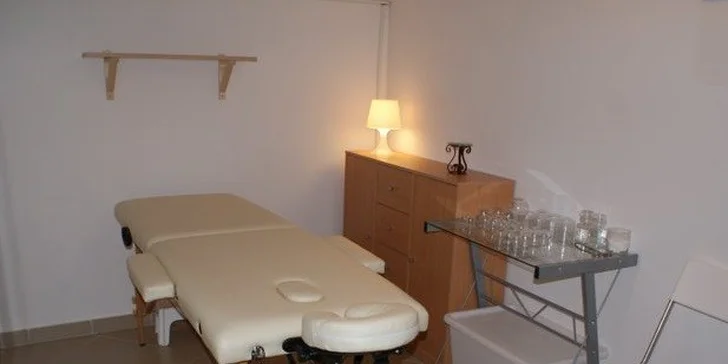 Klasická alebo lymfodrenážna masáž alebo masáž lávovými kameňmi