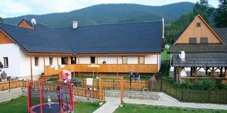 Lyžovačka a oddych pre 4 osoby v Penzióne Štamberskí*** na Orave