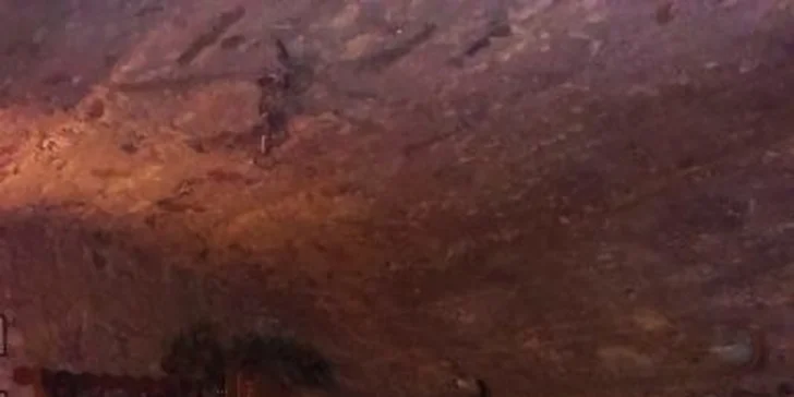 Romantické posedenie pri víne s občerstvením vo vinotéke pod hradom pre 2 osoby