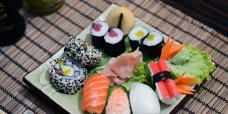 Sushi set (10 alebo 20 kúskov) v Sushi bare Sunshine v Auparku