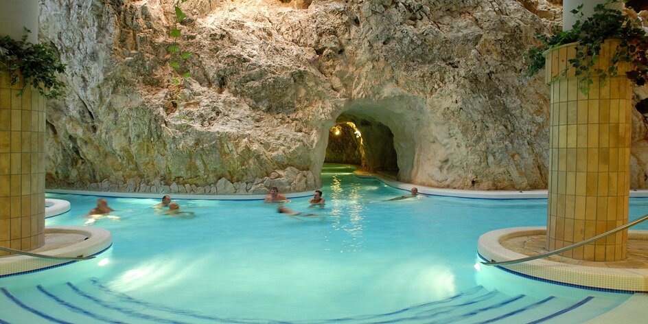 Romantický pobyt hneď vedľa jaskynných kúpeľov