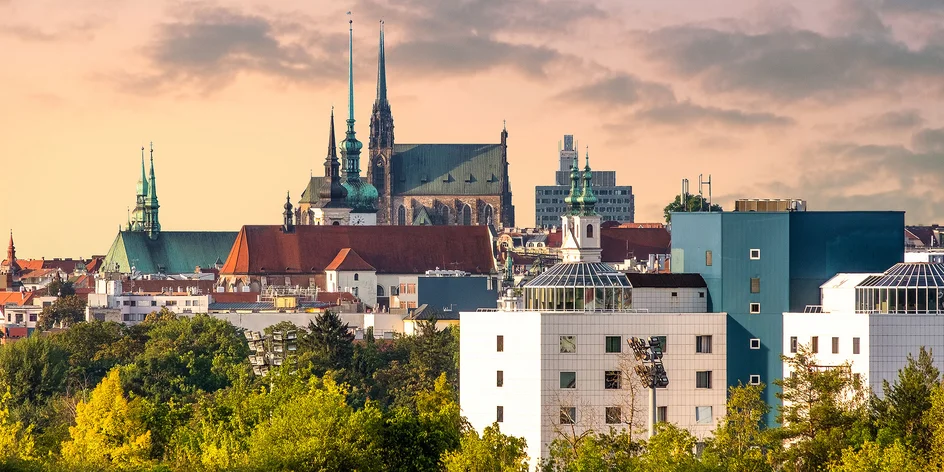 Pohodový hotel s raňajkami v Brne: blízko výstaviska, pár minút električkou do centra