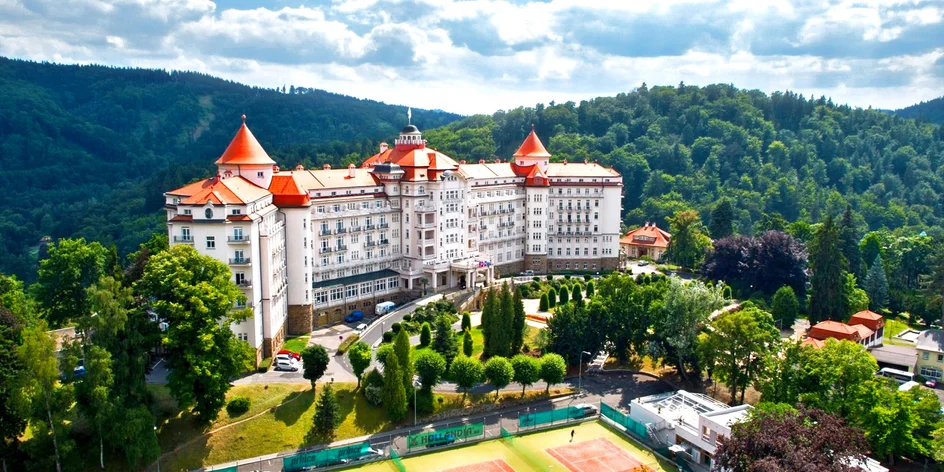 Skvelý oddych v Karlových Varoch: polpenzia, wellness i procedúry