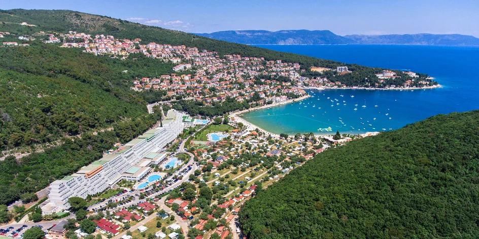 Rabac: mobilné domčeky pri pláži pre 4 osoby
