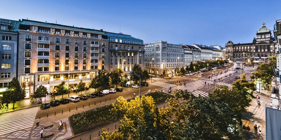 Exkluzívny 5* hotel priamo na Václavskom námestí: raňajky aj prehliadka múzea
