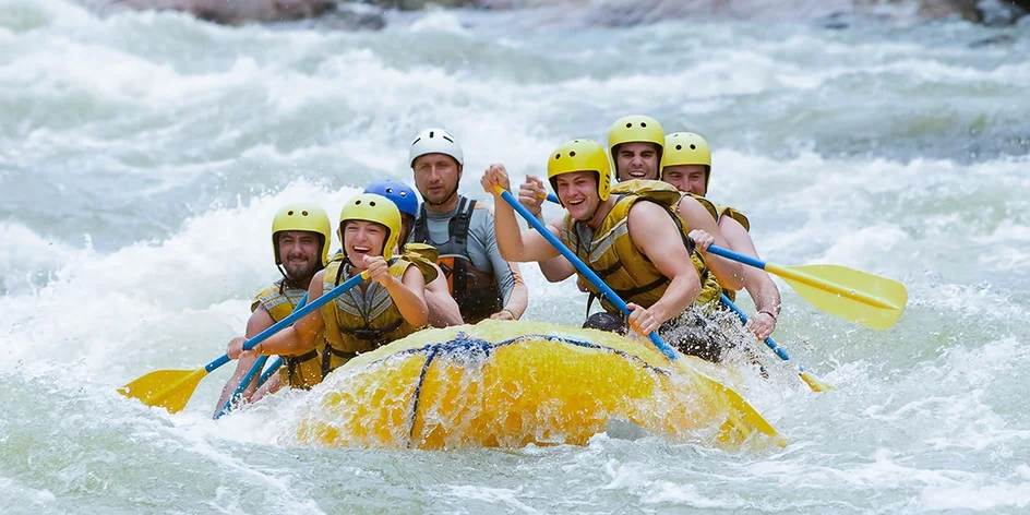 Rafting na umelom vodnom kanáli v Liptovskom Mikuláši