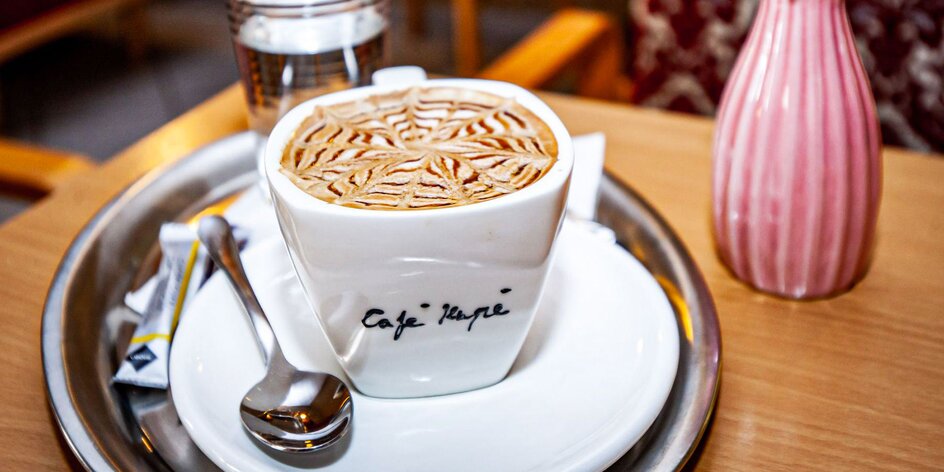Vychutnajte si lahodné cappuccino v Café Kupé