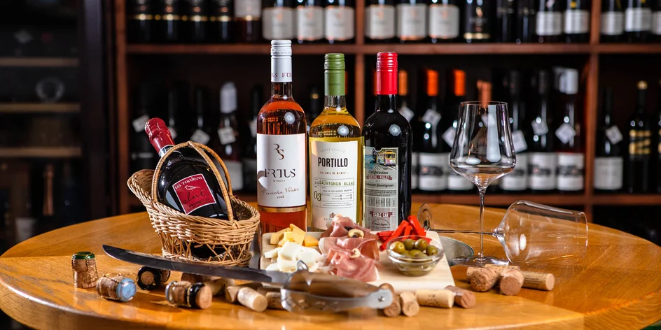 Exkluzívna degustácia vín so syrom Raclette, slepá degustácia či škola sabráže