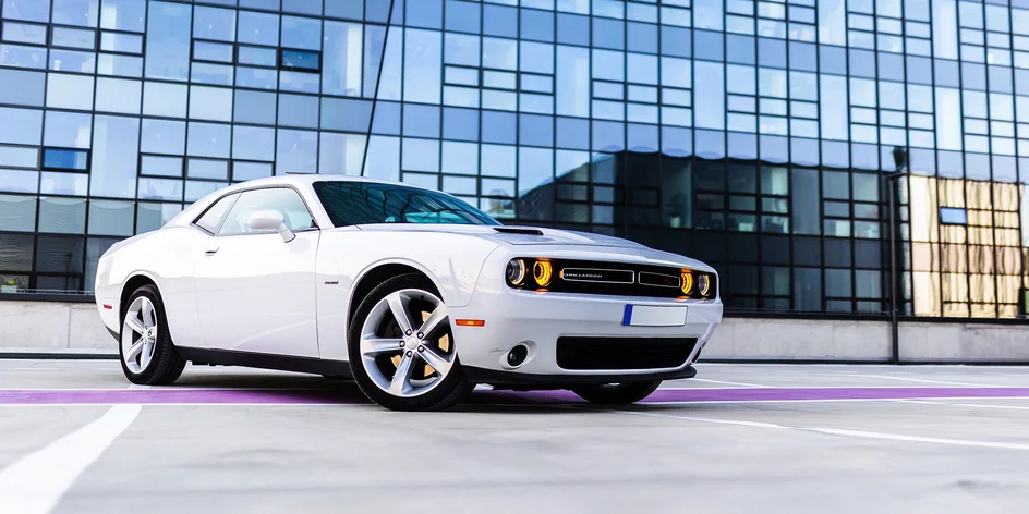 Požičajte si legendu DODGE CHALLENGER a užite si jazdu